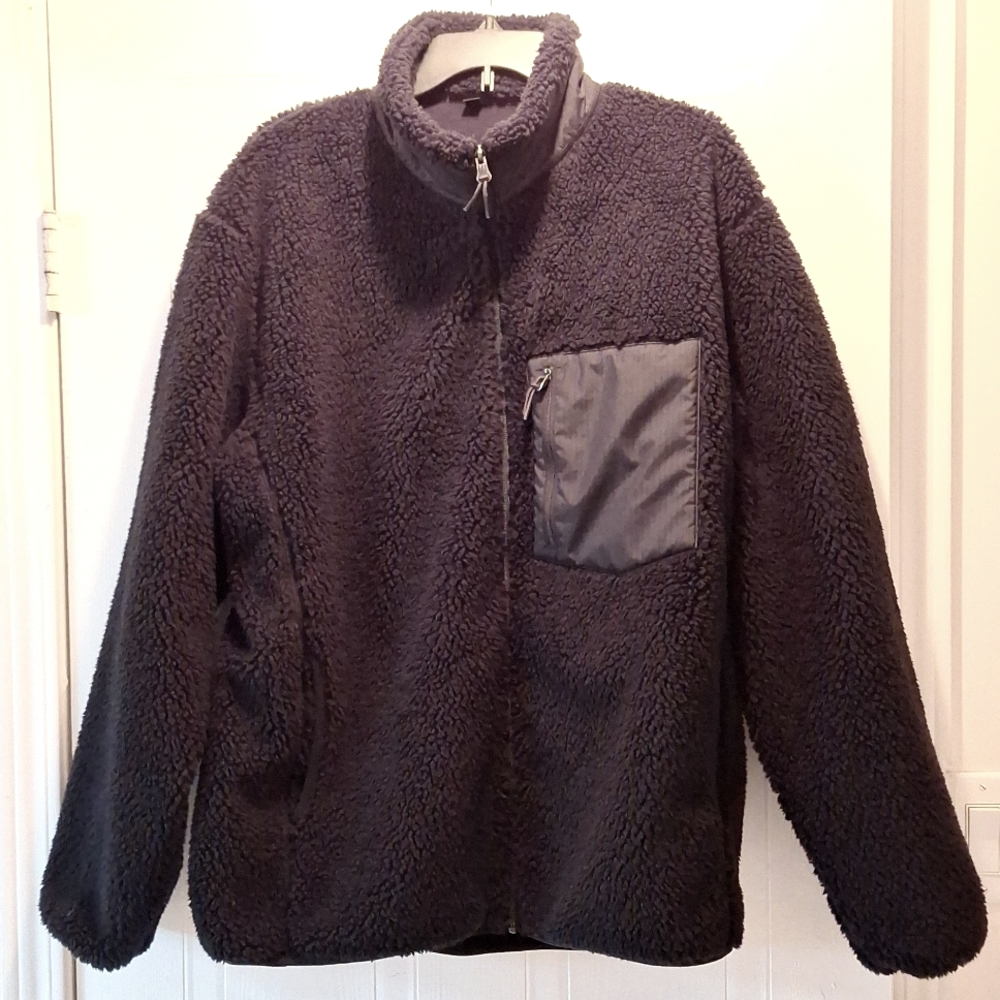 Fleece Fluffy Jacket - Uniqlo - Black - Full zip - pockets - Brand new - Unisex